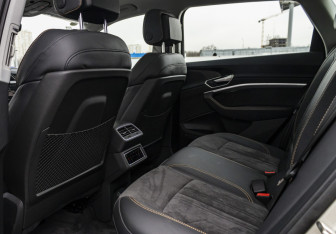 Новый Audi e-tron 2023 (15 фото)