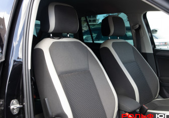 Подержанный автомобиль Volkswagen Tiguan 2017 года (13 фото)