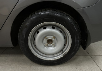 Подержанный автомобиль Kia Rio Sedan 2016 года (9 фото)