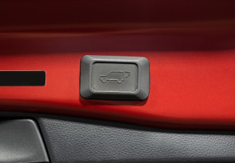 Подержанный автомобиль Toyota RAV4 2021 года (22 фото)