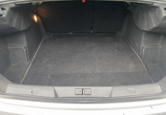 Подержанный автомобиль Citroen C4 Sedan 2013 года (13 фото)