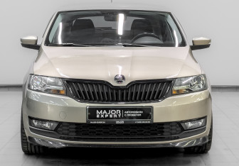 Подержанный автомобиль Skoda Rapid Liftback 2018 года (2 фото)
