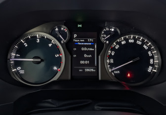 Подержанный автомобиль Toyota Land Cruiser Prado 2021 года (16 фото)