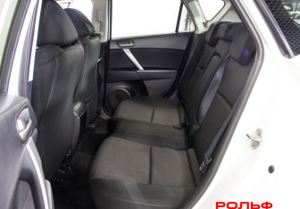 Подержанный автомобиль Mazda 3 Hatchback 2012 года (8 фото)