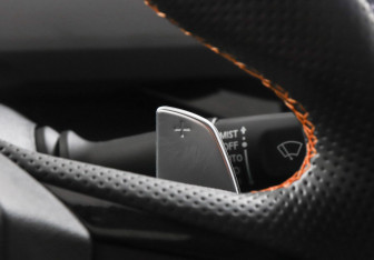 Подержанный автомобиль Changan UNI-V 2023 года (15 фото)