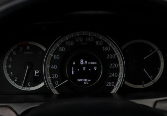 Подержанный автомобиль Honda Accord Sedan 2013 года (14 фото)