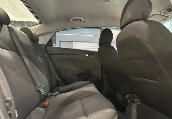 Подержанный автомобиль Hyundai Solaris Sedan 2020 года (11 фото)