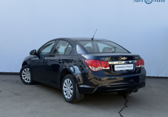 Подержанный автомобиль Chevrolet Cruze Sedan 2014 года (7 фото)