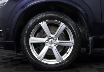 Подержанный автомобиль Volvo XC90 2015 года (19 фото)