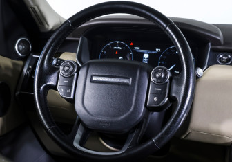 Подержанный автомобиль Land Rover Range Rover Sport 2015 года (13 фото)