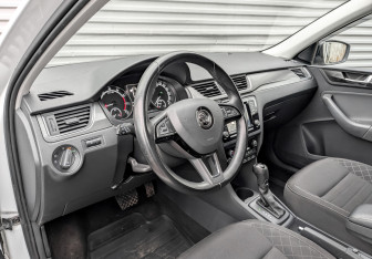 Подержанный автомобиль Skoda Rapid Liftback 2017 года (16 фото)