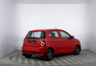 Подержанный автомобиль Kia Picanto 2010 года (5 фото)
