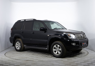 Подержанный автомобиль Toyota Land Cruiser Prado 2008 года (3 фото)