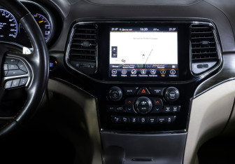 Подержанный автомобиль Jeep Grand Cherokee 2019 года (14 фото)