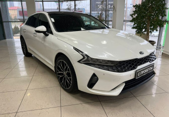 Подержанный автомобиль Kia K5 2020 года (3 фото)