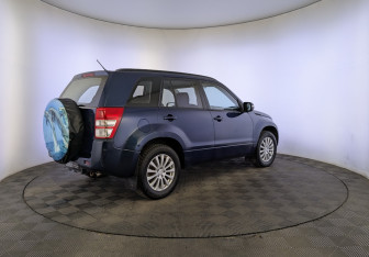 Подержанный автомобиль Suzuki Grand Vitara 2013 года (5 фото)