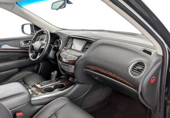 Подержанный автомобиль Infiniti QX60 2019 года (11 фото)