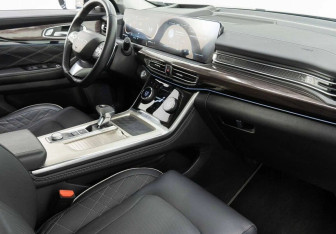 Подержанный автомобиль Exeed VX 2023 года (7 фото)