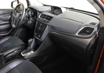 Подержанный автомобиль Opel Mokka 2014 года (10 фото)