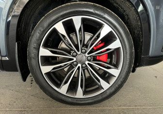 Подержанный автомобиль Geely Tugella 2023 года (24 фото)