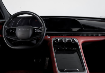 Подержанный автомобиль Exeed RX 2023 года (12 фото)