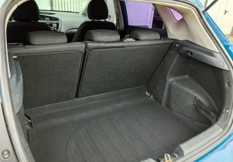 Подержанный автомобиль Kia Ceed Hatchback 2012 года (10 фото)