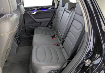 Подержанный автомобиль Volkswagen Touareg 2018 года (12 фото)