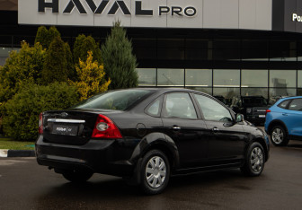 Подержанный автомобиль Ford Focus Sedan 2009 года (4 фото)
