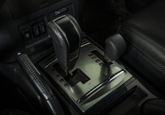 Подержанный автомобиль Mitsubishi Pajero 2014 года (15 фото)