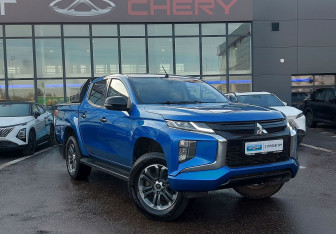 Подержанный автомобиль Mitsubishi L200 2023 года (3 фото)