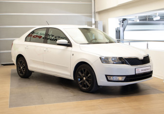 Подержанный автомобиль Skoda Rapid Liftback 2016 года (3 фото)