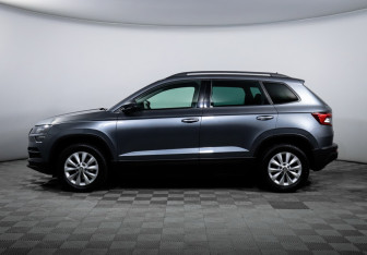 Подержанный автомобиль Skoda Karoq 2020 года (8 фото)