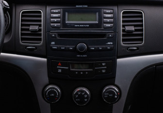 Подержанный автомобиль SsangYong Korando 2011 года (14 фото)