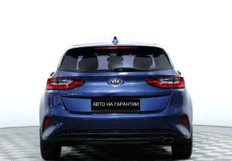 Подержанный автомобиль Kia Ceed Hatchback 2019 года (3 фото)