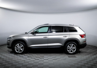 Подержанный автомобиль Skoda Kodiaq 2019 года (8 фото)