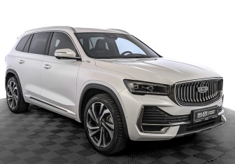 Подержанный автомобиль Geely Monjaro 2024 года (3 фото)