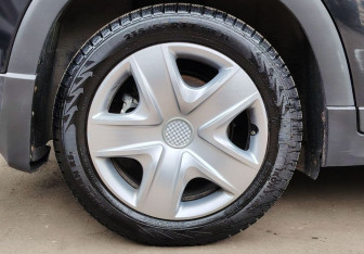 Подержанный автомобиль Chevrolet Orlando 2011 года (14 фото)