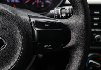 Подержанный автомобиль Kia Rio Hatchback 2019 года (18 фото)