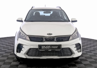 Подержанный автомобиль Kia Rio Hatchback 2021 года (2 фото)