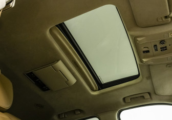 Подержанный автомобиль Cadillac Escalade Suv 2016 года (24 фото)