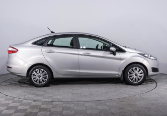 Подержанный автомобиль Ford Fiesta Sedan 2018 года (4 фото)