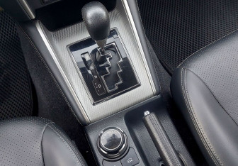 Подержанный автомобиль Mitsubishi L200 2023 года (19 фото)