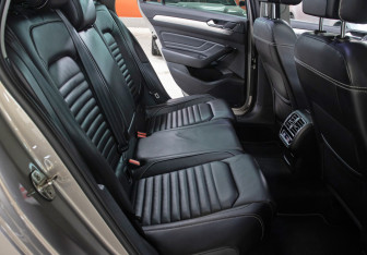 Подержанный автомобиль Volkswagen Passat Wagon 2019 года (13 фото)