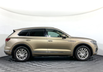 Подержанный автомобиль Volkswagen Touareg 2018 года (4 фото)