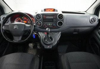 Подержанный автомобиль Citroen Berlingo 2021 года (13 фото)