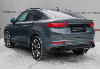 Подержанный автомобиль Geely Tugella 2021 года (7 фото)
