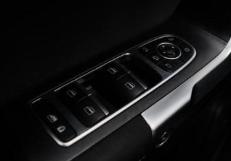 Подержанный автомобиль Jaecoo J7 2023 года (17 фото)