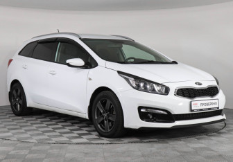 Подержанный автомобиль Kia Ceed Wagon 2015 года (3 фото)