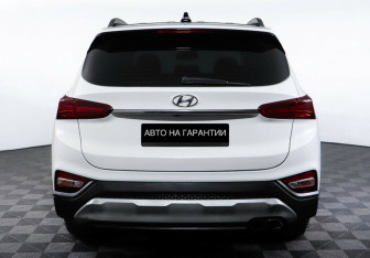 Подержанный автомобиль Hyundai Santa Fe 2018 года (6 фото)