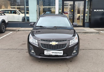 Подержанный автомобиль Chevrolet Cruze Wagon 2014 года (2 фото)